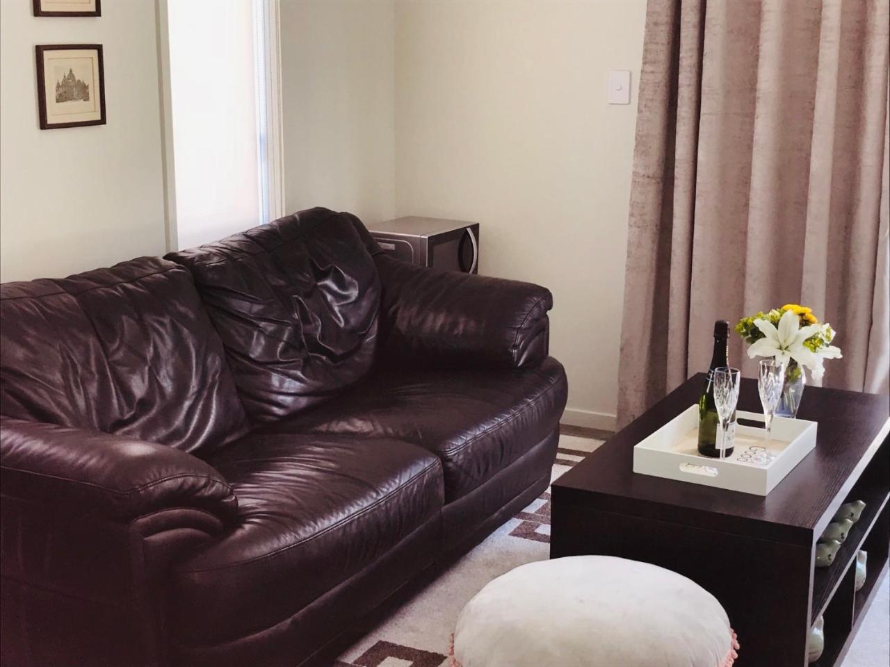 Modern Self Contained Apartment In Riverhead ภายนอก รูปภาพ